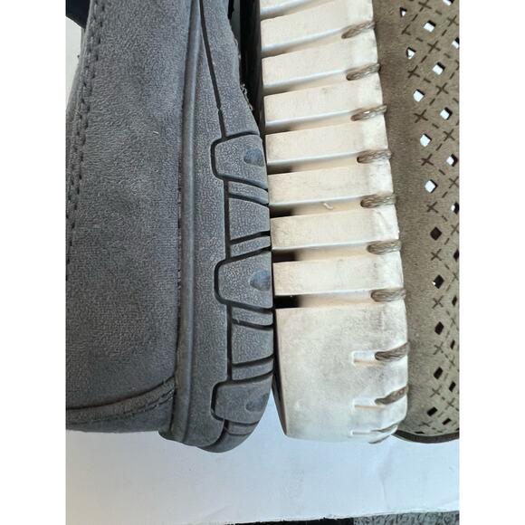 SKECHERS Women’s Sepulveda Blvd Taupe Laser Cut Round Toe Slip On Shoe Sz 9 - Picture 10 of 11